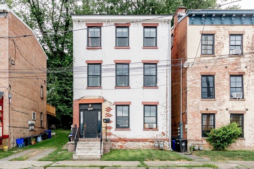More Photos Of 121 Montgomery St, Newburgh Apartments For Sale