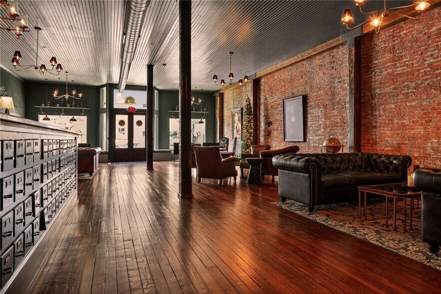 More Photos Of 202-204 S 2nd St, Odessa Specialty For Sale