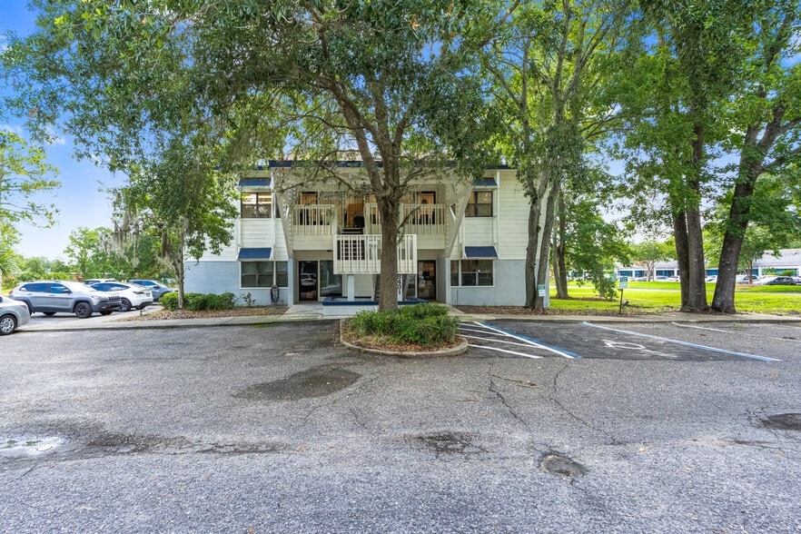 More Photos Of 8431 Baymeadows Way, Jacksonville Loft Creative Space For Lease