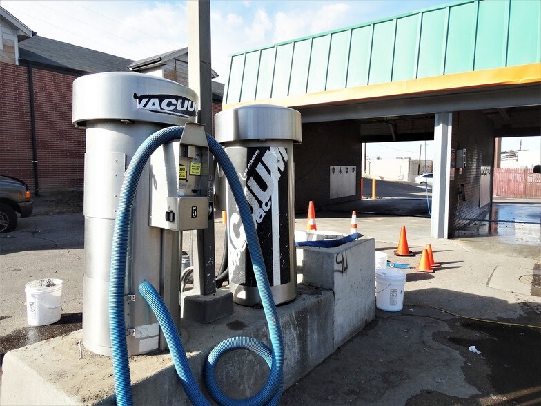 More Photos Of 2195 S Sheridan Blvd, Denver Carwash For Lease