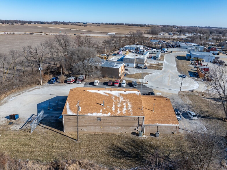 More Photos Of 17040 215th St, Davenport Warehouse For Sale