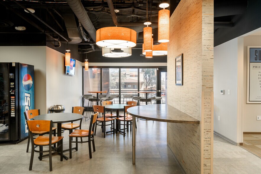 More Photos Of 6135 N 7th St, Phoenix Office For Lease