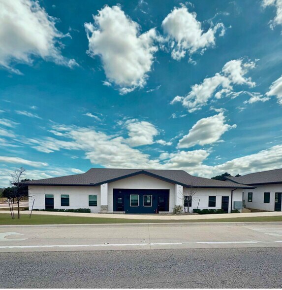 More Photos Of 12801 Anderson Mill Rd, Austin Medical For Sale