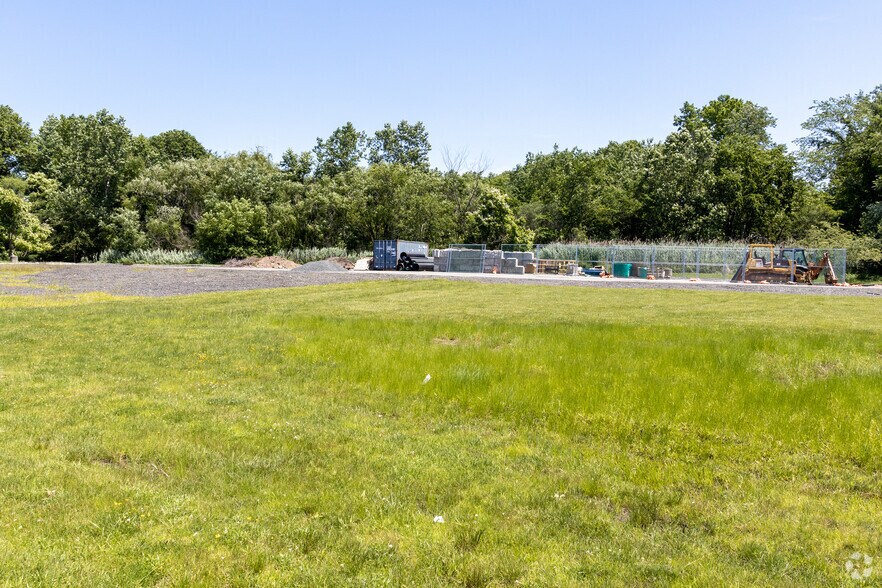 Primary Photo Of 1 Commerce Way, Totowa Light Distribution For Lease