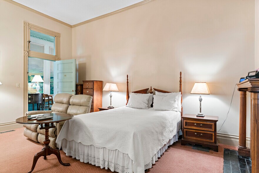 More Photos Of 426 W Church St, Swainsboro Hospitality For Sale