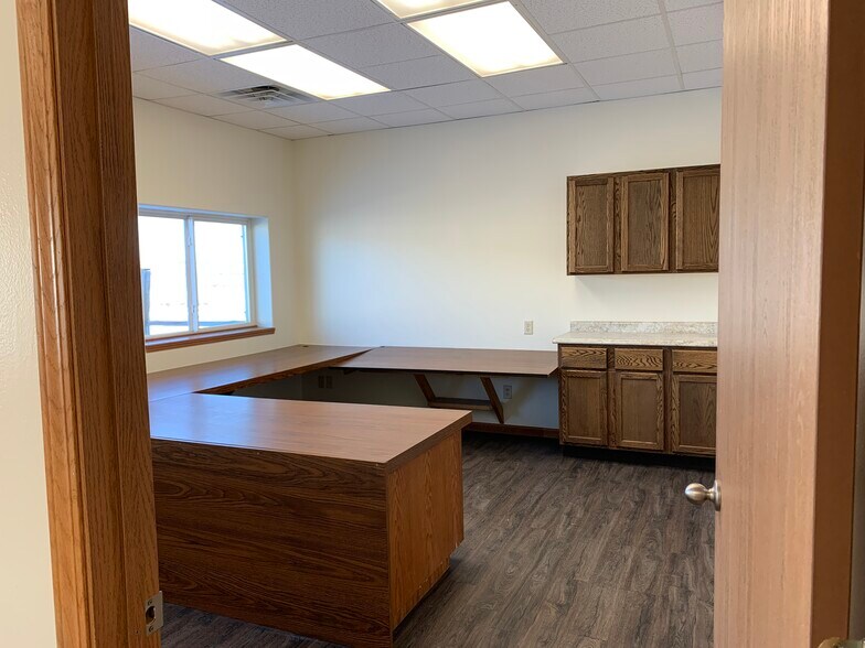 More Photos Of 5629 Bob Ln, Black Hawk Warehouse For Lease