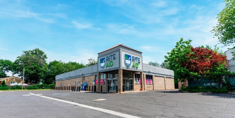 Primary Photo Of 2503 Welsh Rd, Philadelphia Drugstore For Lease