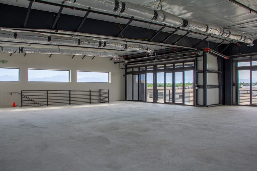 More Photos Of 1360 Horizon Ave, Lafayette Warehouse For Sale