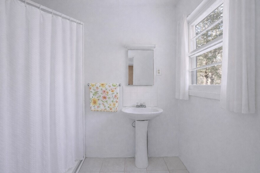 More Photos Of 9 Solway Rd, Saugerties Specialty For Sale