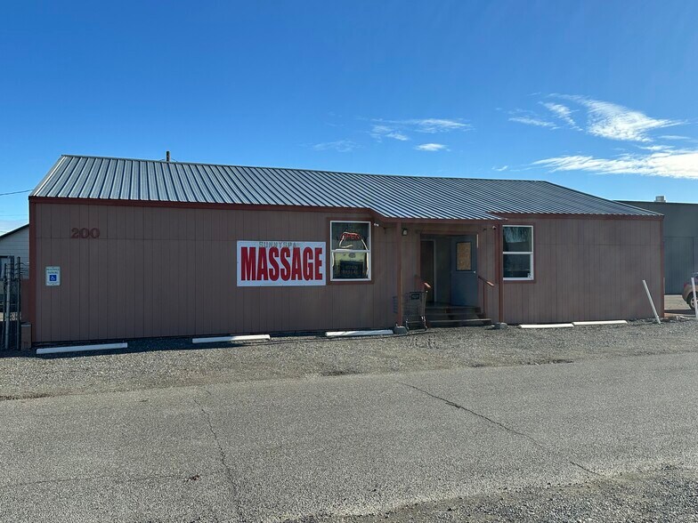 More Photos Of , Kennewick General Retail For Sale