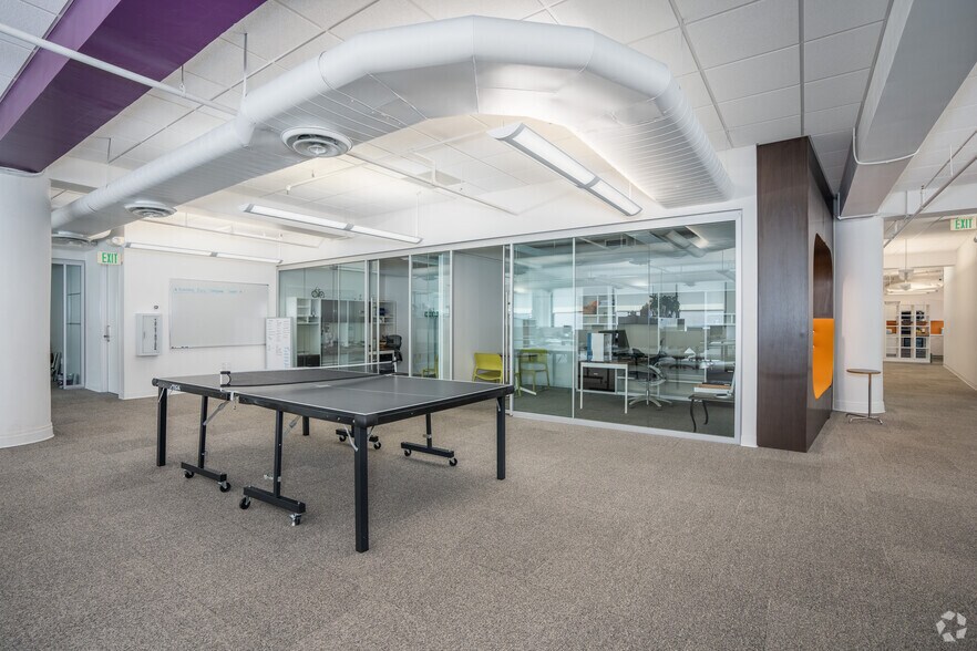 More Photos Of 800 Hennepin Ave, Minneapolis Office For Lease