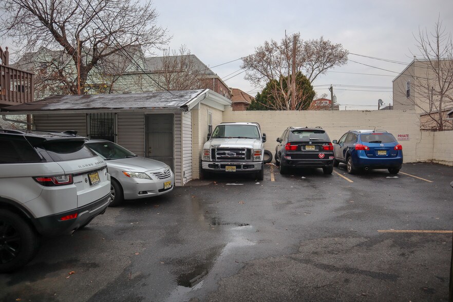 More Photos Of 59-61 Wilson Ave, Newark Apartments For Sale