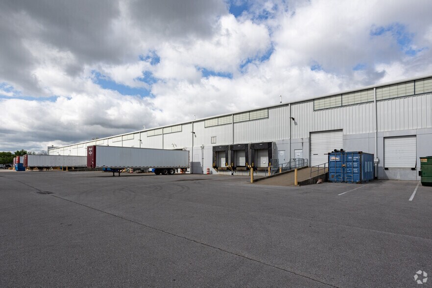 More Photos Of 1508 Elm Hill Pike, Nashville Warehouse For Lease