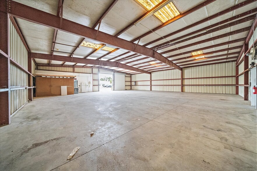 More Photos Of 2311 Whitfield Industrial Way, Sarasota Warehouse For Sale