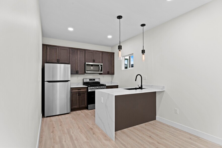 More Photos Of 3346 Lockwood Dr, San Diego Apartments For Sale