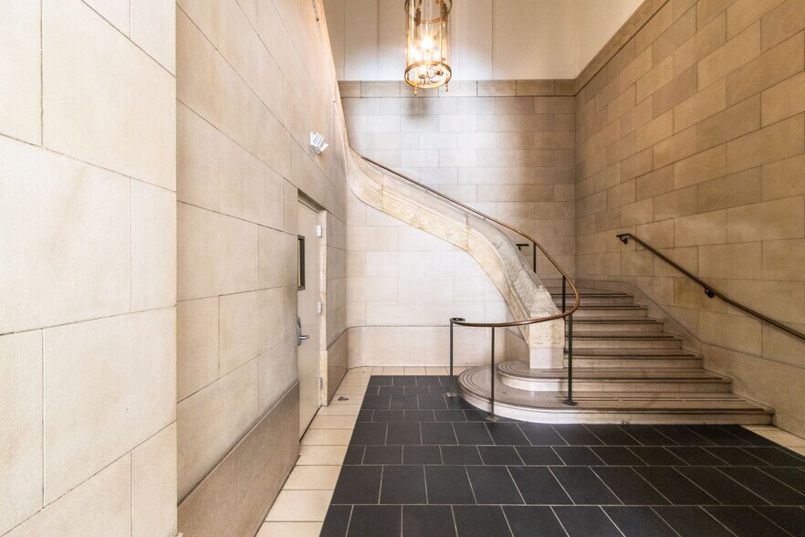 More Photos Of 720 California St, San Francisco Loft Creative Space For Lease