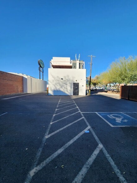More Photos Of 4971 N 7th Ave, Phoenix Restaurant For Sale