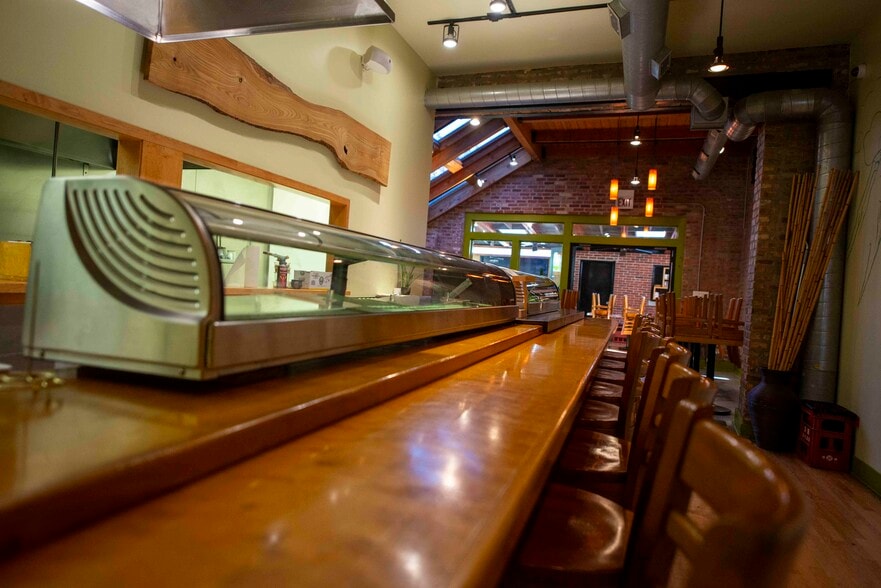 More Photos Of 1829 W Chicago Ave, Chicago Storefront Retail Residential For Lease