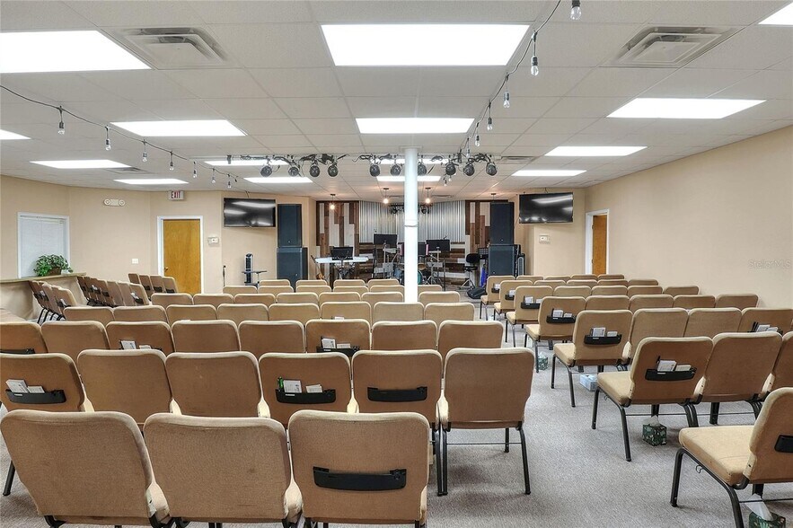 More Photos Of 1503 6th St SE, Winter Haven Storefront Retail Office For Sale