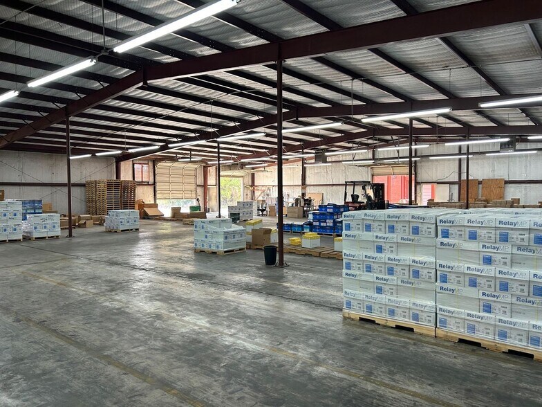 More Photos Of 206 W Commerce St, Mexia Industrial For Sale