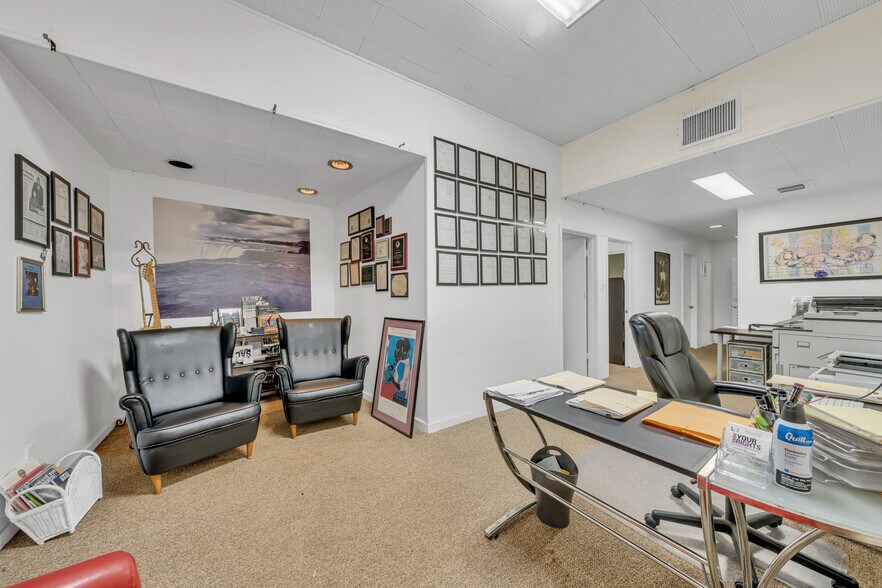 More Photos Of 1021 H St, Sacramento Apartments For Sale