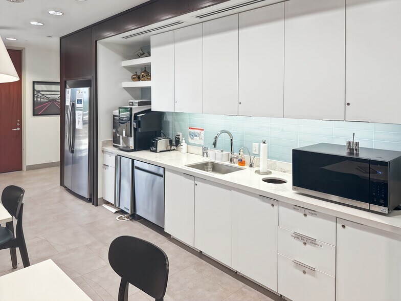 More Photos Of 7702 E Doubletree Ranch Rd, Scottsdale Coworking Space