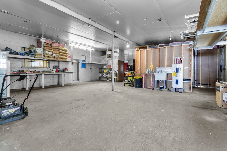 More Photos Of 444 N Holmes Ave, Indianapolis Warehouse For Sale