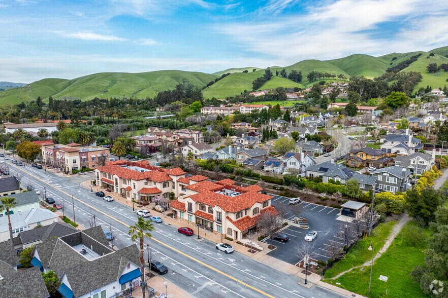 More Photos Of 43430-43480 Mission Blvd, Fremont Freestanding For Lease