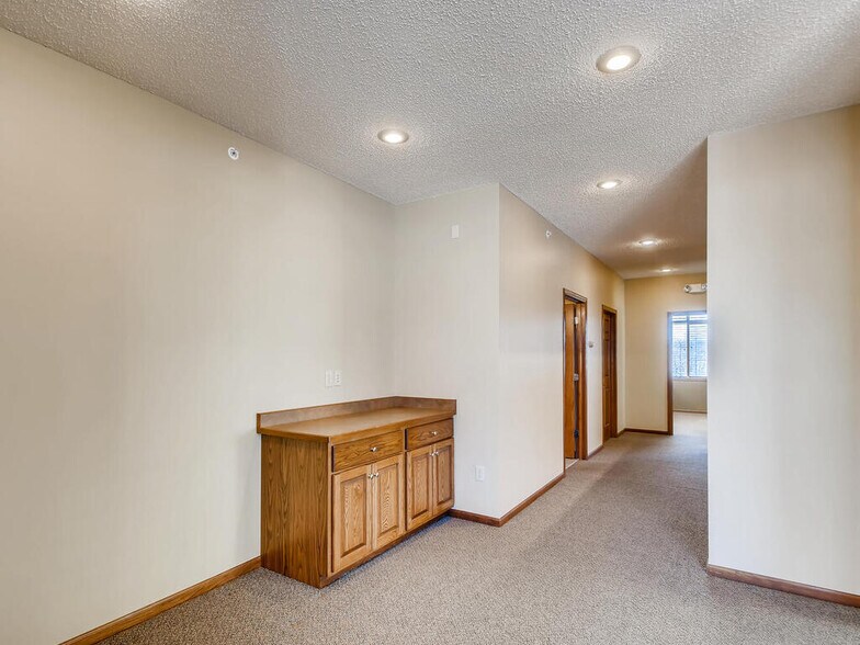 More Photos Of 7975 Stone Creek Dr, Chanhassen Office For Sale