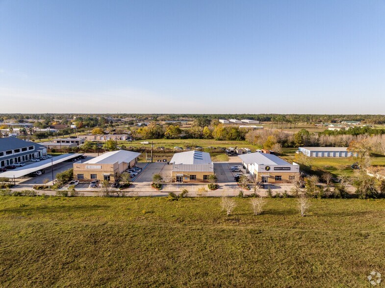 More Photos Of 4390 FM 2351, Friendswood Industrial For Lease