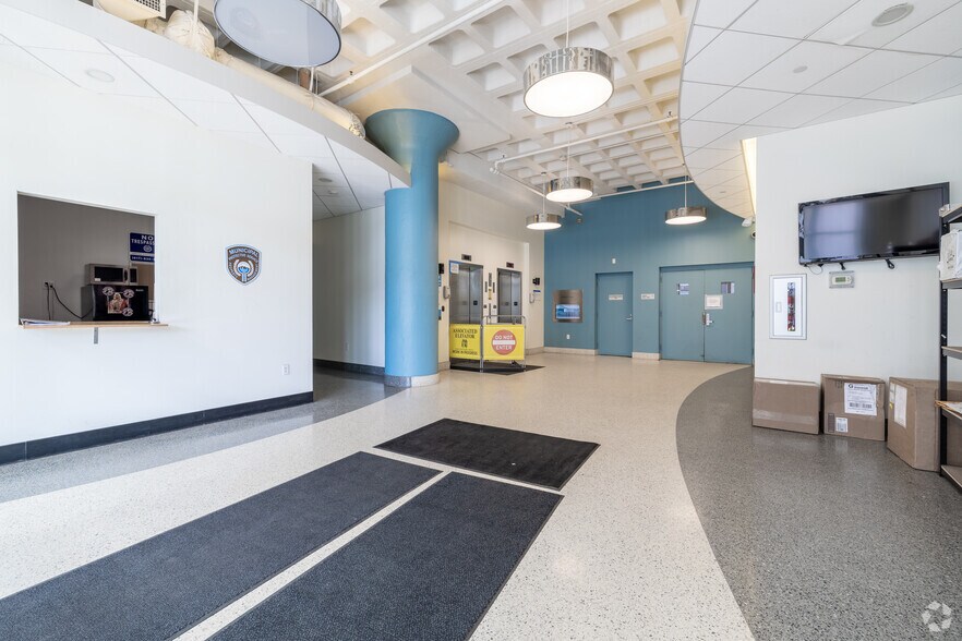 More Photos Of 12 Channel St, Boston Light Manufacturing For Lease