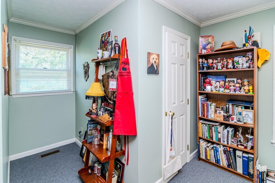 More Photos Of 100-102 Consumer Ln, Frankfort Office For Sale