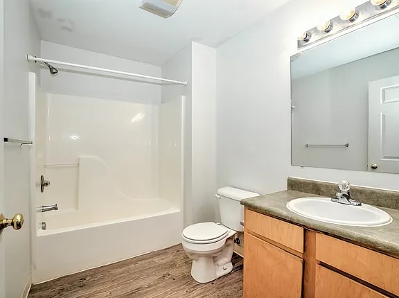 More Photos Of 406-408 Fairway Mdws, Marshall Apartments For Sale