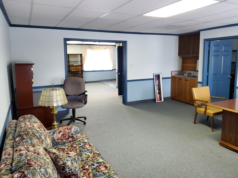 More Photos Of 7221-7231 Hanover Pky, Greenbelt Medical For Sale