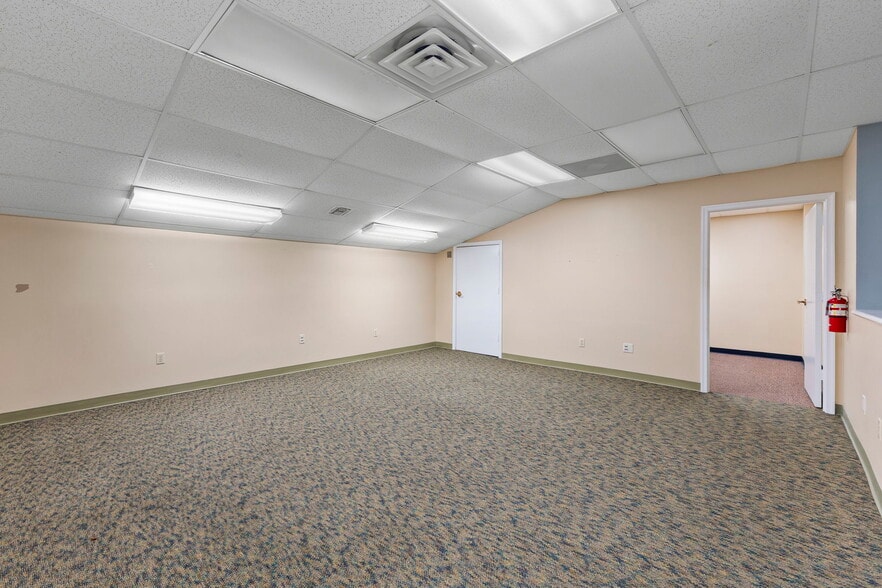 More Photos Of 900 SE Ocean Blvd, Stuart Medical For Sale