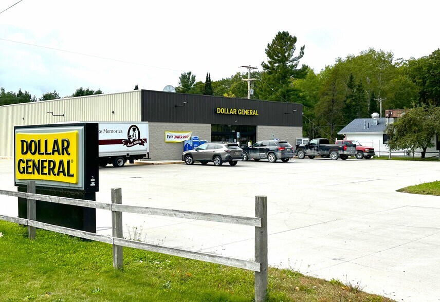 More Photos Of 1511 Hubert Rd, Hubbard Lake Flex For Sale