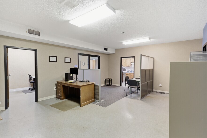 More Photos Of 6614 Lincoln Ave, Lockport Restaurant For Sale