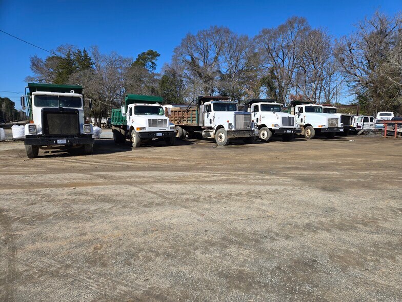 More Photos Of 2311 Clinton Rd, Fayetteville Industrial For Sale