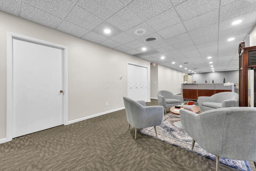 More Photos Of 444-454 E Center St, Marion Office For Sale