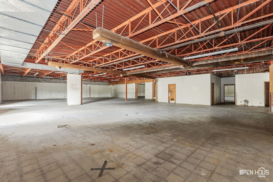 More Photos Of 2200 5th St, Wichita Falls Warehouse For Sale