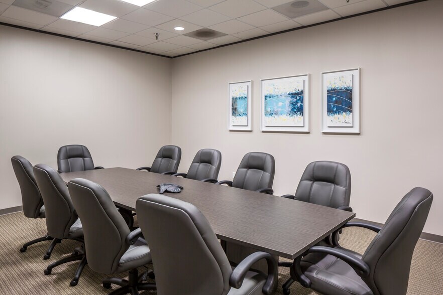 More Photos Of 2323 S Shepherd Dr, Houston Office For Lease