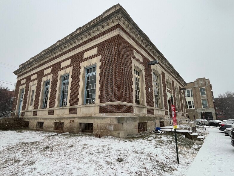 More Photos Of 27 Washington St, Biddeford Office For Sale