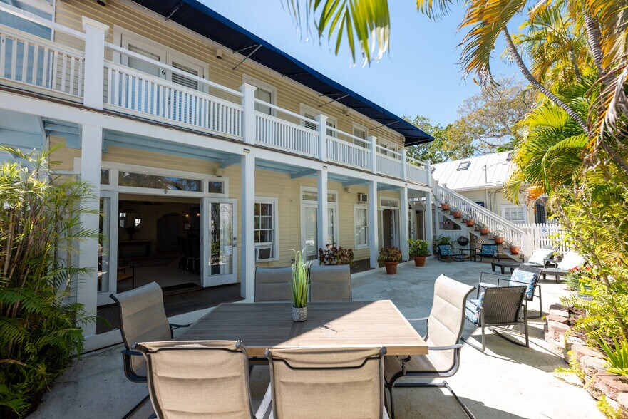 More Photos Of 412 Frances St, Key West Hotel For Sale