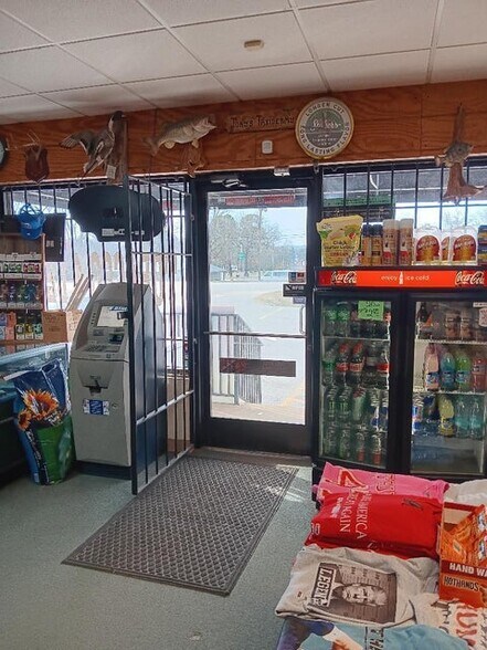 More Photos Of 2121 Batesville Blvd, Southside Restaurant For Sale