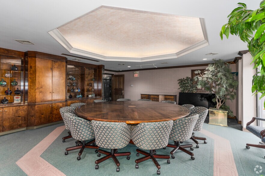 More Photos Of 600 G St, Millville Light Manufacturing For Lease