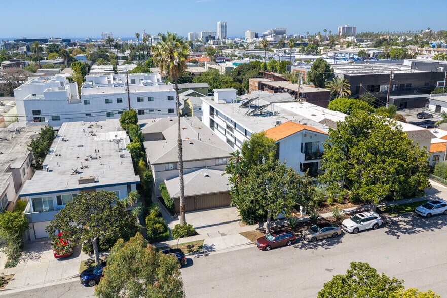 More Photos Of 1434 15th St, Santa Monica Apartments For Sale