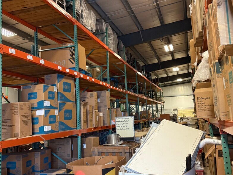 More Photos Of 479 Ferguson Rd, Dunbar Refrigeration Cold Storage For Sale