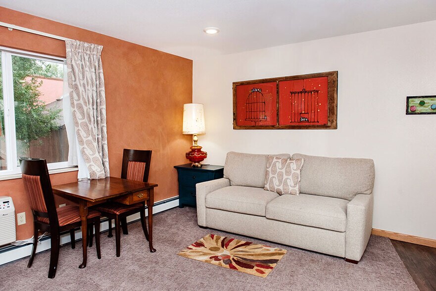 More Photos Of 56 El Paso Blvd, Manitou Springs Hotel For Sale