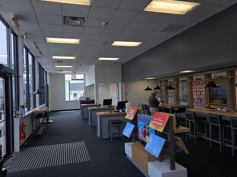 More Photos Of 153 Washington St, Claremont Freestanding For Sale