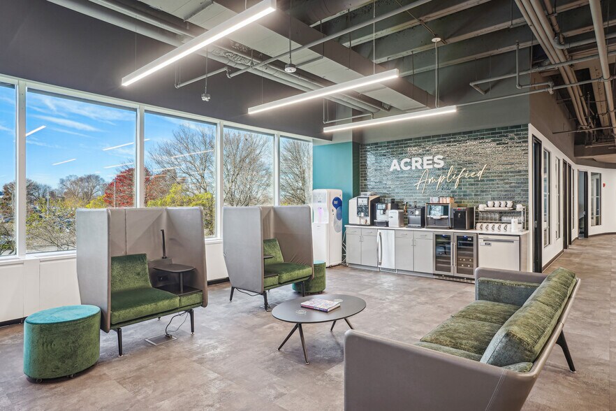 More Photos Of RXR Plz, Uniondale Office Residential For Lease